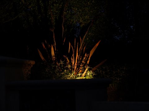 dramatic-outdoor-lighting-77_5 Драматично външно осветление
