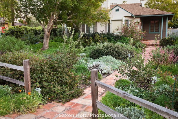 drought-tolerant-front-yard-landscaping-ideas-19_15 Устойчиви на суша идеи за озеленяване на предния двор