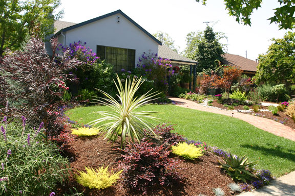drought-tolerant-front-yard-landscaping-ideas-19_4 Устойчиви на суша идеи за озеленяване на предния двор