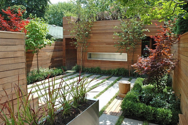 Лесни евтини идеи за озеленяване на задния двор