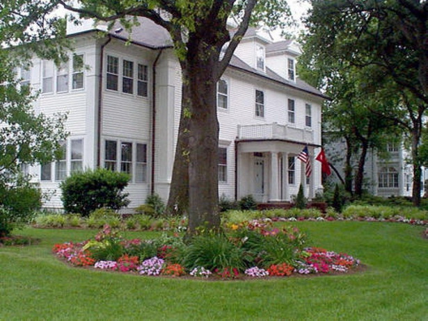 front-yard-tree-landscaping-ideas-26_6 Идеи за озеленяване на предния двор