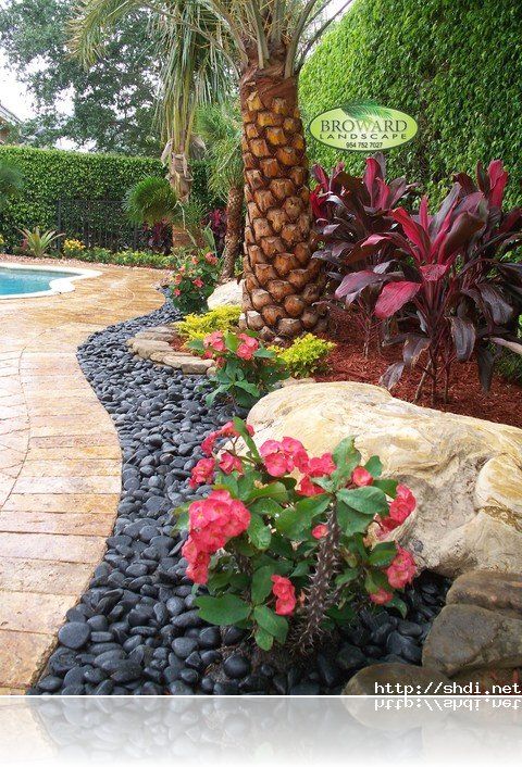front-yard-tropical-landscaping-ideas-03_14 Преден двор тропически идеи за озеленяване