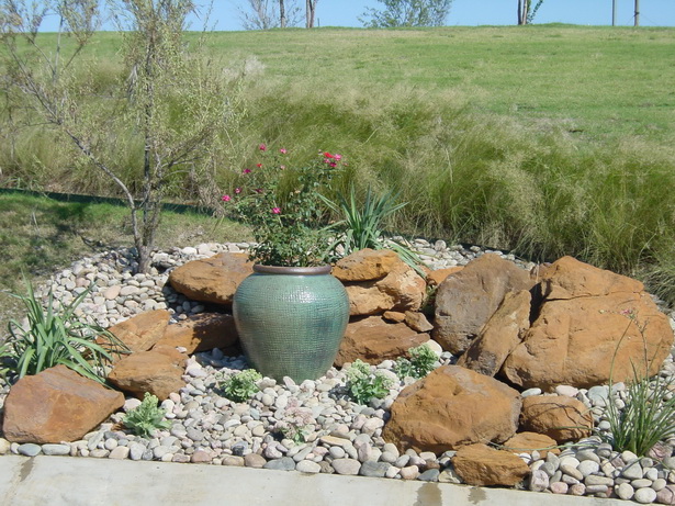 garden-design-ideas-with-stones-38_17 Идеи за градински дизайн с камъни