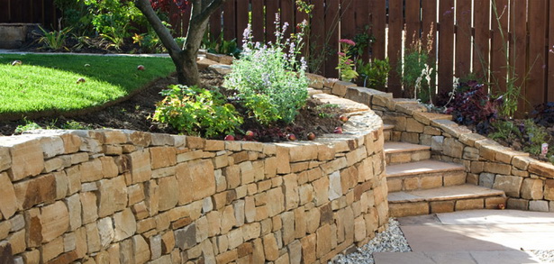 garden-stone-retaining-wall-90_12 Подпорна стена от градински камък