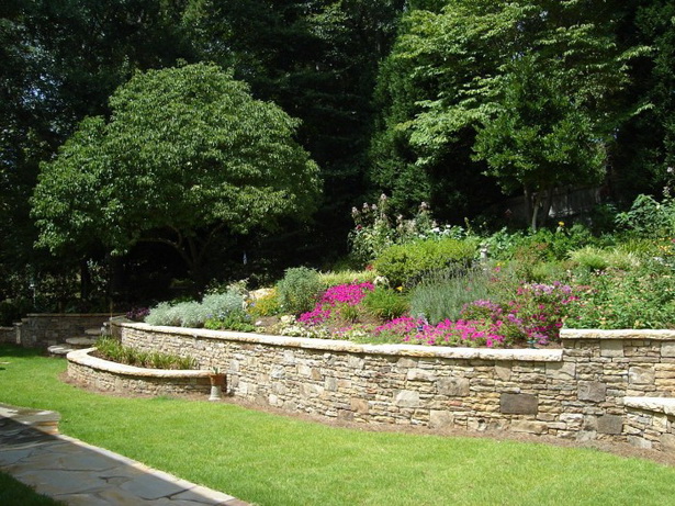 garden-stone-retaining-wall-90_18 Подпорна стена от градински камък