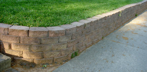 garden-stone-retaining-wall-90_19 Подпорна стена от градински камък