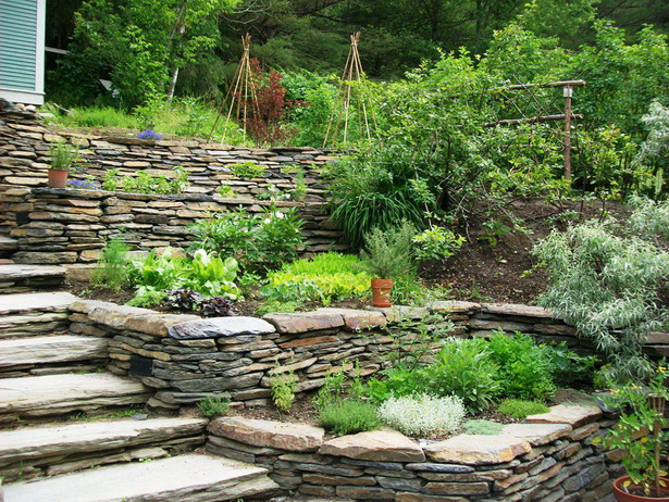 garden-stone-retaining-wall-90_3 Подпорна стена от градински камък