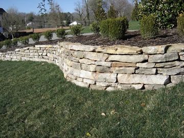 garden-stone-retaining-wall-90_9 Подпорна стена от градински камък