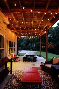hanging-backyard-string-lights-16 Висящи задния двор низ светлини