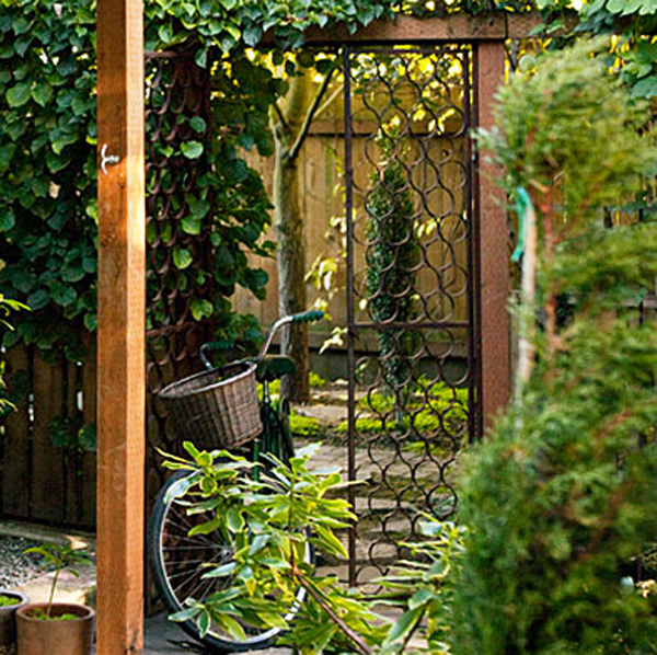 home-small-garden-design-43_8 Начало малка градина дизайн
