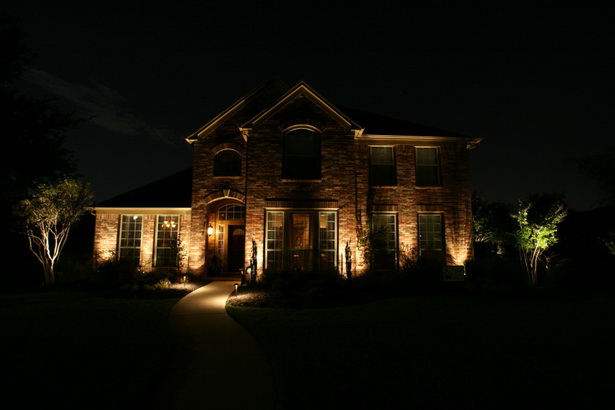 house-exterior-lighting-89_10 Външно осветление на къщата