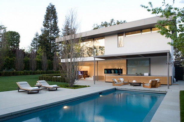 Къща с дизайн на басейн