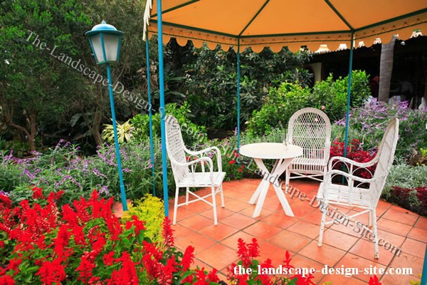 ideas-for-small-patio-gardens-81_3 Идеи за малки двор градини