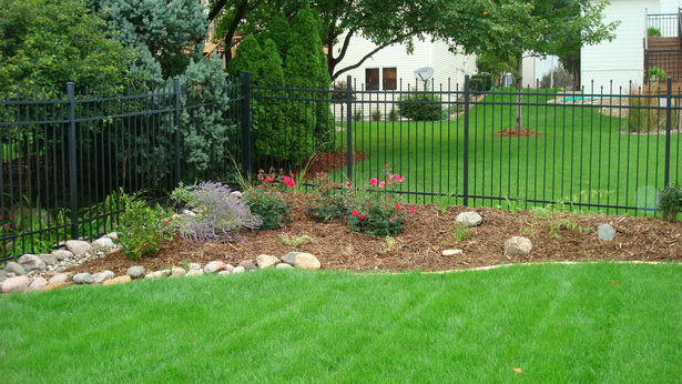 ideas-on-backyard-landscaping-79 Идеи за озеленяване на задния двор