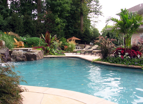 inground-swimming-pool-landscaping-ideas-48_6 Идеи за озеленяване на вътрешен басейн