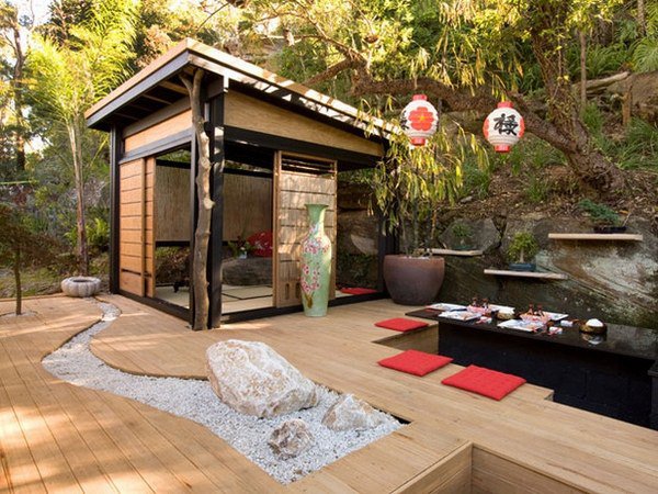 Вътрешен двор в японски стил