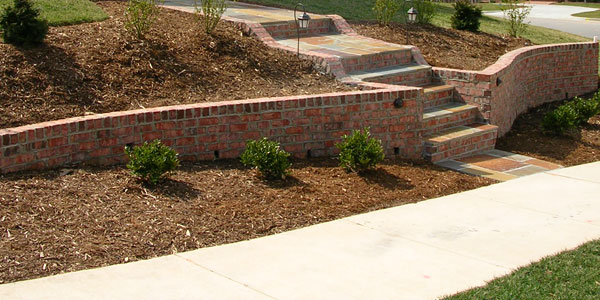 landscape-brick-retaining-wall-18_5 Пейзаж тухла подпорна стена