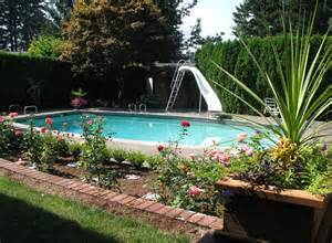 landscaping-ideas-around-inground-pool-89_16 Идеи за озеленяване около вземен басейн