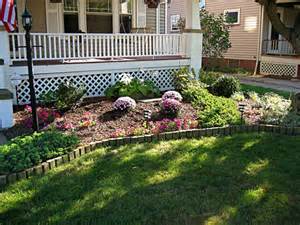 landscaping-ideas-for-front-yard-flower-beds-79 Озеленяване идеи за предните двор цветни лехи