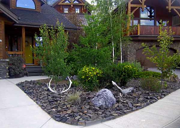 landscaping-ideas-for-front-yard-with-rocks-45_2 Озеленяване идеи за преден двор с камъни