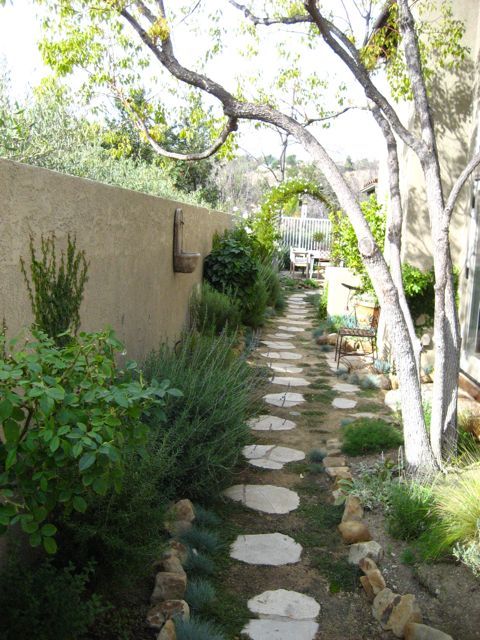 landscaping-ideas-for-long-narrow-backyards-02_12 Озеленяване идеи за дълги тесни дворове
