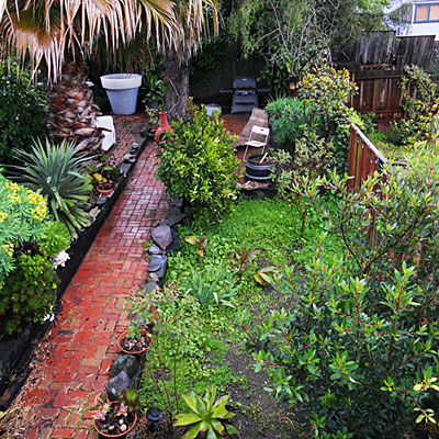 landscaping-ideas-for-long-narrow-backyards-02_3 Озеленяване идеи за дълги тесни дворове