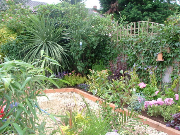 landscaping-ideas-for-small-gardens-42_13 Идеи за озеленяване на малки градини