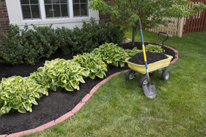 landscaping-ideas-for-small-yards-simple-59_10 Озеленяване идеи за малки дворове прости