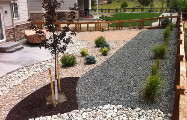 low-maintenance-backyard-landscaping-ideas-21 Ниска поддръжка задния двор озеленяване идеи