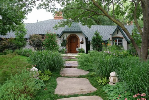 natural-front-yard-landscaping-ideas-09_18 Идеи за озеленяване на естествен преден двор