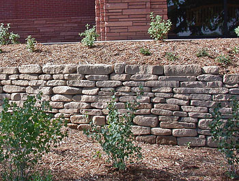 natural-rock-retaining-wall-77_11 Естествена скална подпорна стена