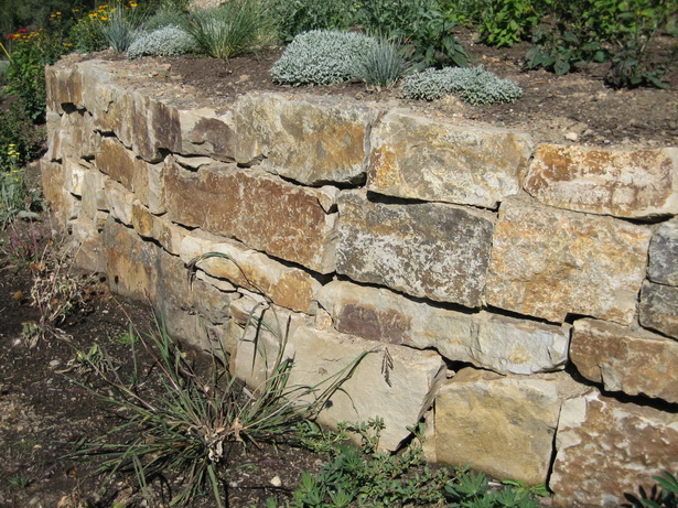 natural-stone-retaining-wall-ideas-43_11 Идеи за подпорна стена от естествен камък