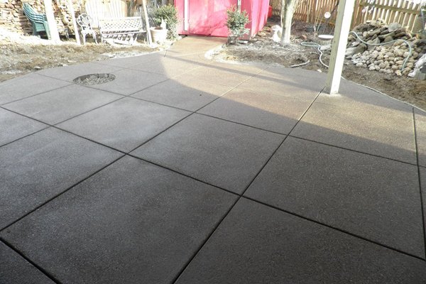 outdoor-concrete-patio-97_18 Открит бетон вътрешен двор