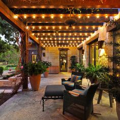 outdoor-covered-patio-lighting-ideas-60_3 Открит покрит вътрешен двор осветление идеи
