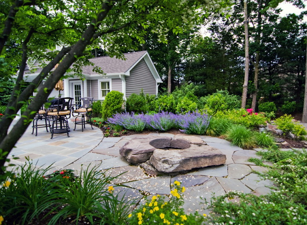 outdoor-patio-landscaping-ideas-35_18 Открит вътрешен двор идеи за озеленяване