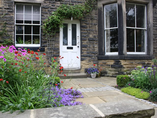 paved-front-garden-designs-31_14 Павиран дизайн на предната градина