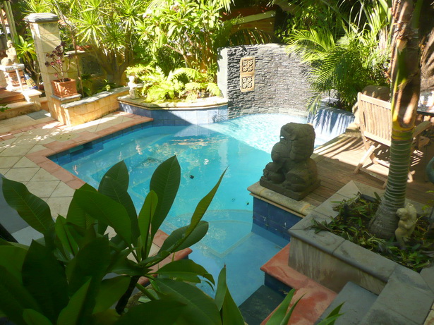 pool-landscaping-ideas-for-small-backyards-21_17 Идеи за озеленяване на басейни за малки дворове