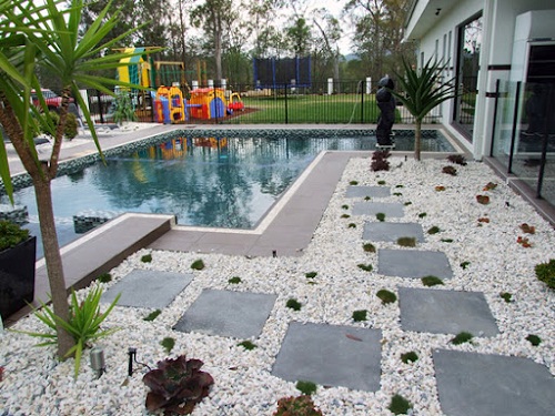 pool-landscaping-on-a-budget-85 Озеленяване на басейн на бюджет