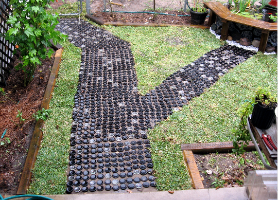 recycled-garden-edging-ideas-67_15 Рециклирани градински кант идеи