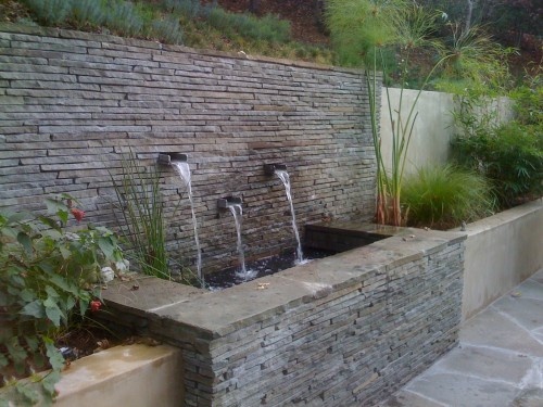 retaining-wall-backyard-landscaping-ideas-64_10 Подпорна стена задния двор озеленяване идеи