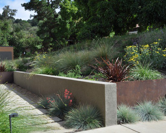 retaining-wall-backyard-landscaping-ideas-64_13 Подпорна стена задния двор озеленяване идеи