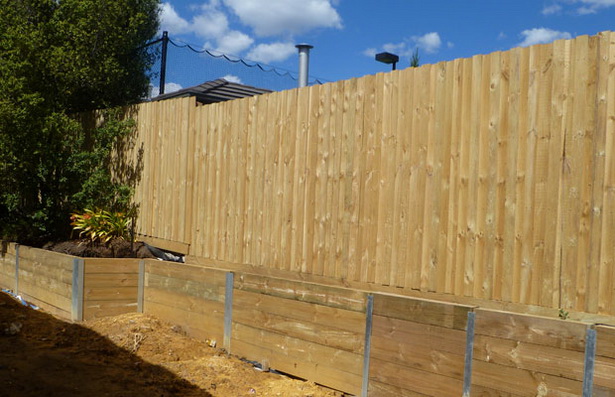 retaining-wall-fence-ideas-62_9 Подпорна стена ограда идеи
