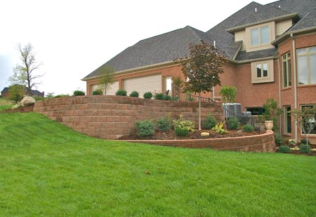 retaining-wall-for-sloped-yard-00_16 Подпорна стена за наклонен двор