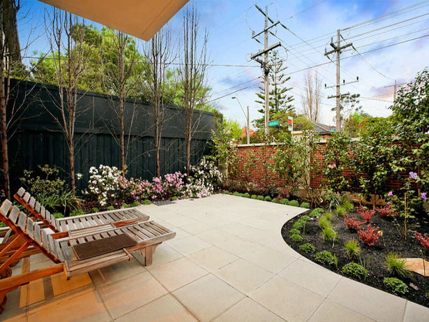 retaining-wall-garden-design-88_18 Подпорна стена градински дизайн