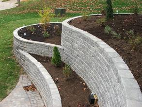 retaining-wall-with-pavers-15_15 Подпорна стена с павета