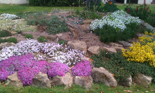 rockery-gardens-designs-10_15 Алпинеуми градини дизайн