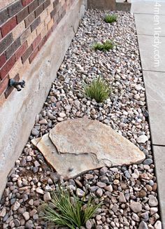 rocks-in-garden-bed-76_5 Камъни в градинско легло