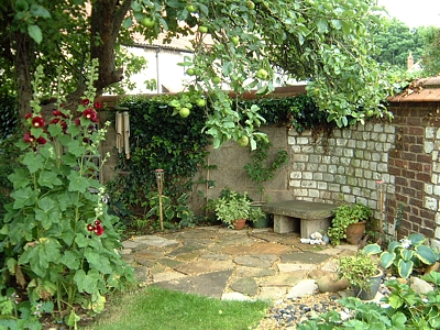 shady-cottage-garden-37_10 Сенчеста вила градина