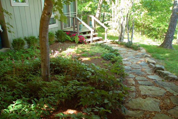 shady-front-yard-landscaping-ideas-55 Сенчести идеи за озеленяване на предния двор