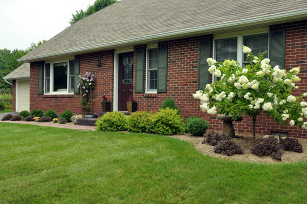 simple-front-yard-landscaping-pictures-45 Прости снимки на озеленяване на предния двор